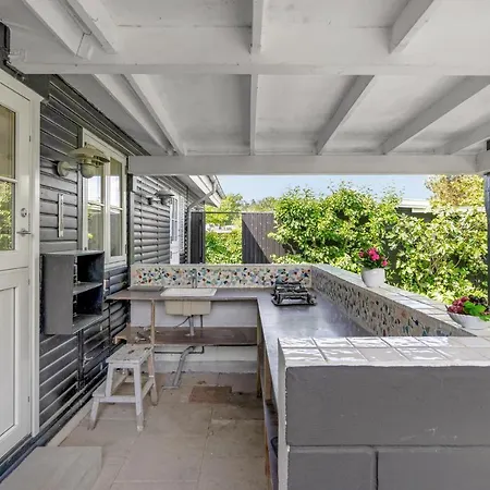 Stunning In With Kitchen *