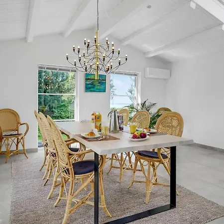 Stunning In With Kitchen *